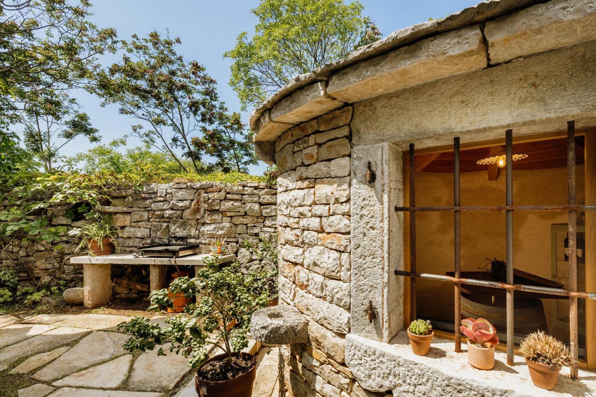Peroj's Green Oasis - Holiday home Buitenkant foto